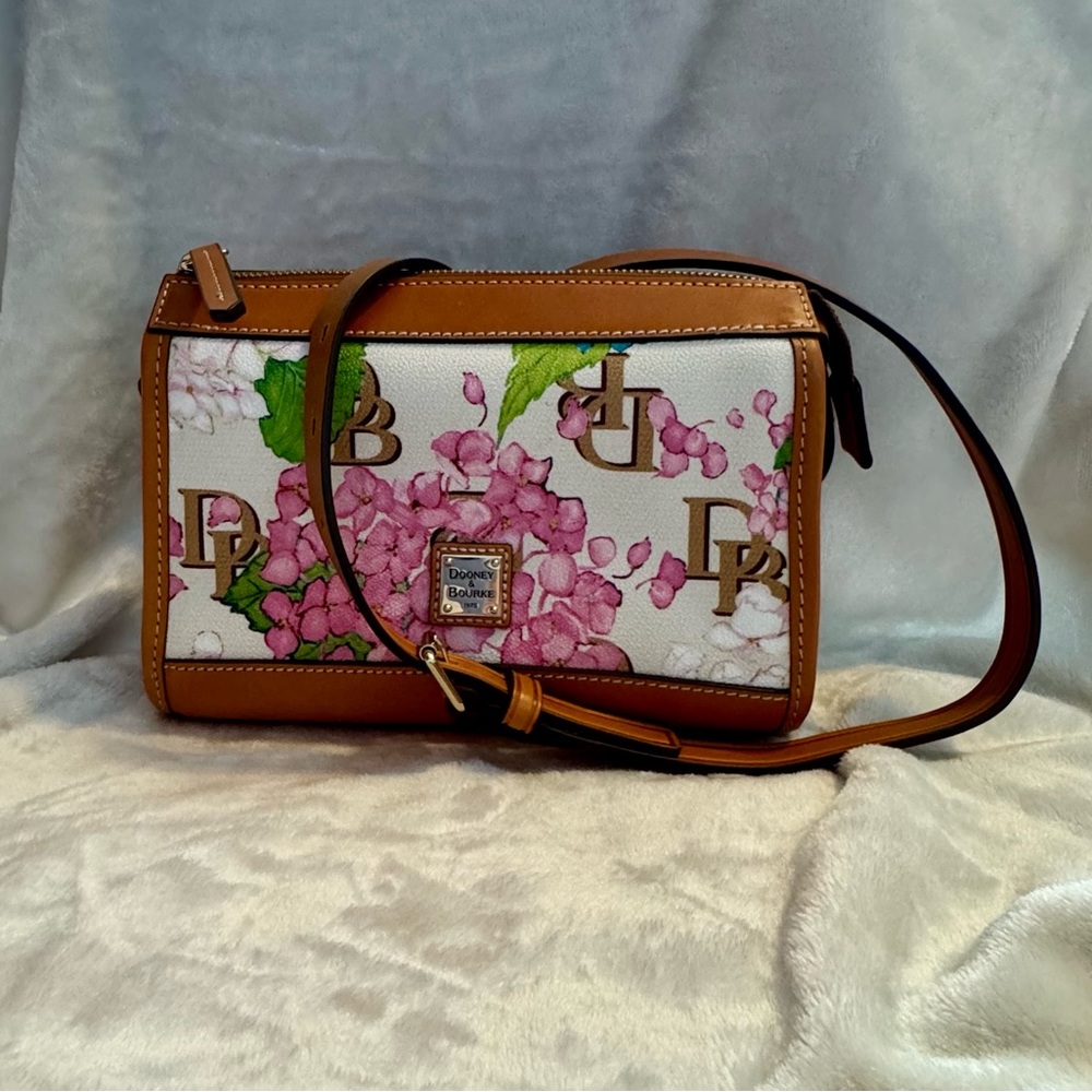 Hydrangea Monogram Zip Crossbody